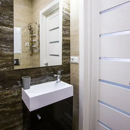 Apartment дизайнерська віп по вулиці куліша 14 Lviv