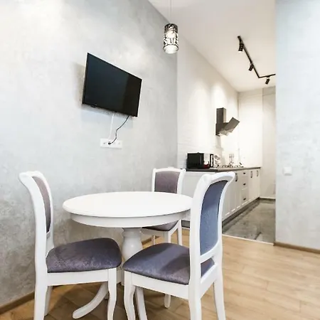 дизайнерська віп по вулиці куліша 14 Apartment