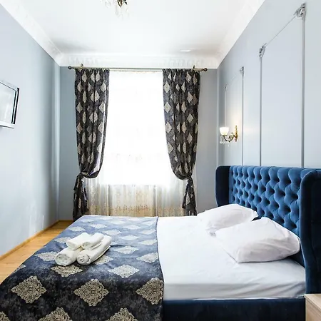 Apartment дизайнерська віп по вулиці куліша 14 *