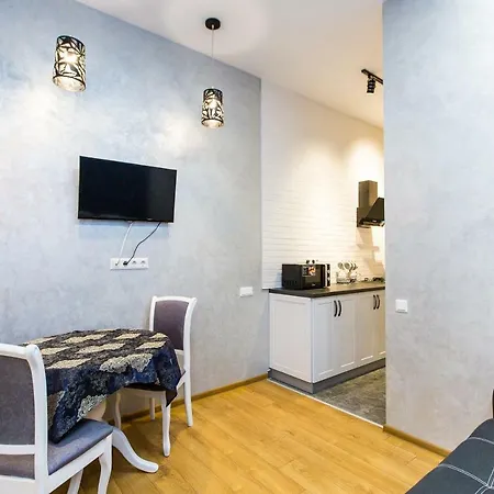 Apartment дизайнерська віп по вулиці куліша 14 *