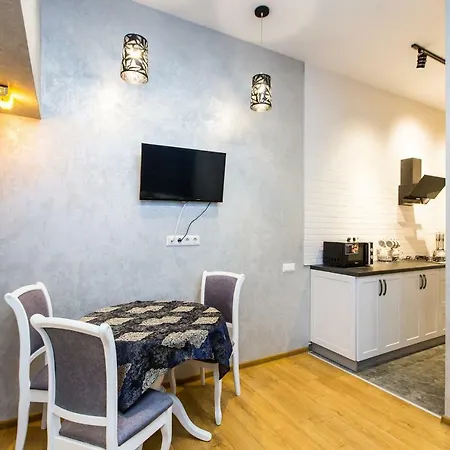 дизайнерська віп по вулиці куліша 14 * Lviv