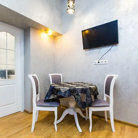 дизайнерська віп по вулиці куліша 14 Lviv