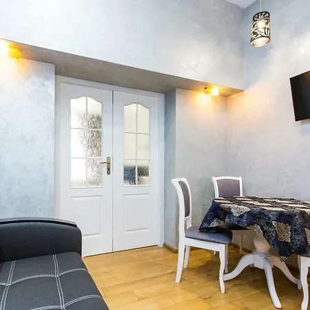 дизайнерська віп по вулиці куліша 14 Apartment