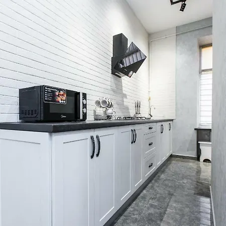 дизайнерська віп по вулиці куліша 14 *