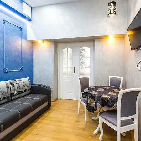 Apartment дизайнерська віп по вулиці куліша 14 Lviv