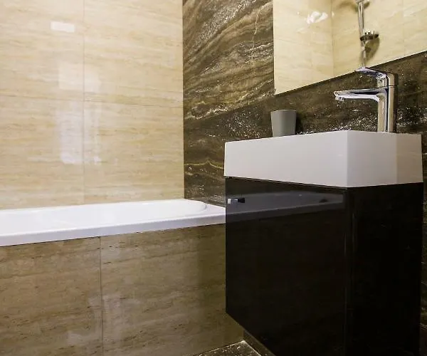 дизайнерська віп по вулиці куліша 14 Apartment *