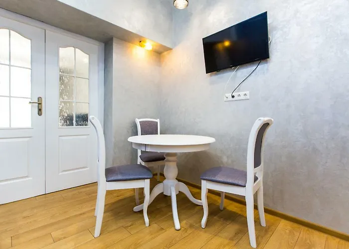 дизайнерська віп по вулиці куліша 14 *