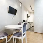 дизайнерська віп по вулиці куліша 14 Apartman